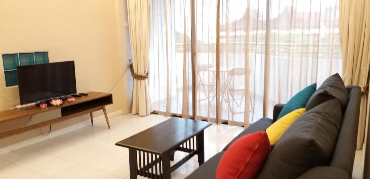 Poolview Resort Batu Ferringhi 502 - 2 Rooms Dış mekan fotoğraf