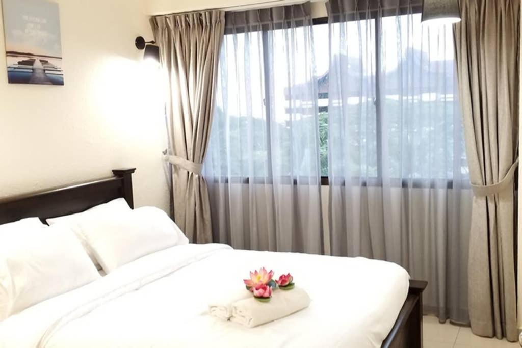Poolview Resort Batu Ferringhi 502 - 2 Rooms Dış mekan fotoğraf