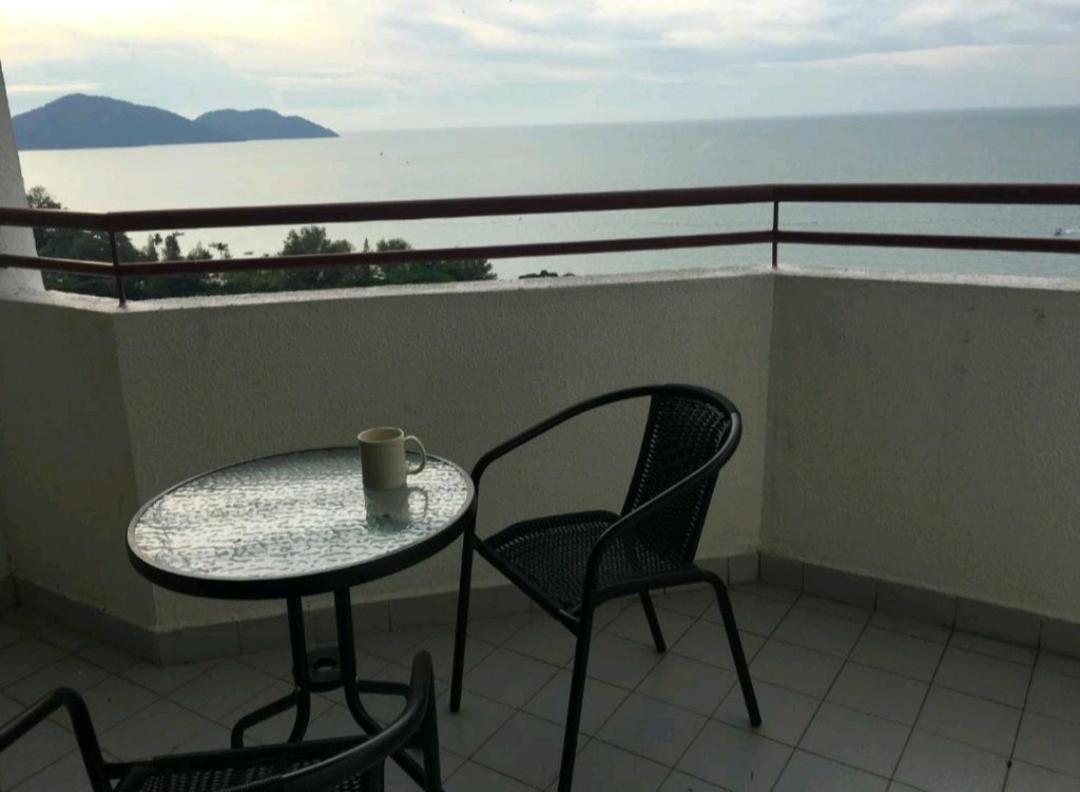 Poolview Resort Batu Ferringhi 502 - 2 Rooms Dış mekan fotoğraf